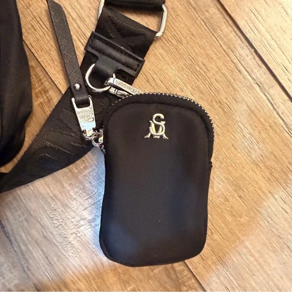 Steve Madden Black Bvital Crossbody Bag with Chain Accent - Picture 7 of 7